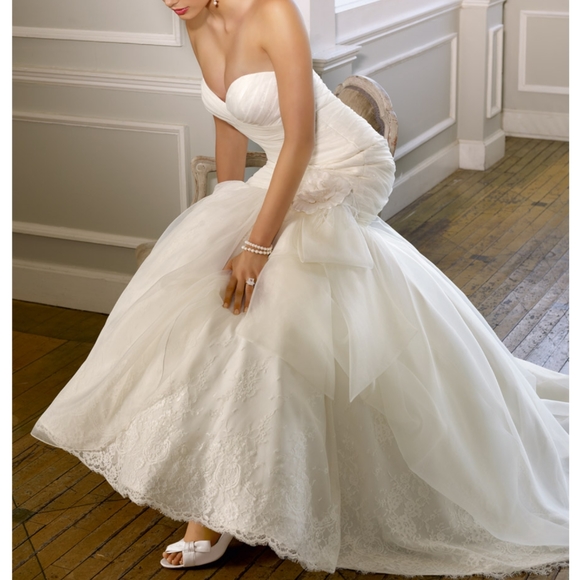 Brand New Never Worn Mori Lee Wedding Dress - Picture 3 of 4